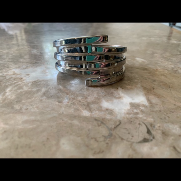 Silver bangle - Picture 3 of 3